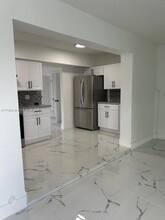 11224 SW 47th Terrace in Miami, FL - Building Photo - Building Photo