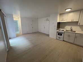 3351 Cesar Chavez St in San Francisco, CA - Building Photo - Building Photo
