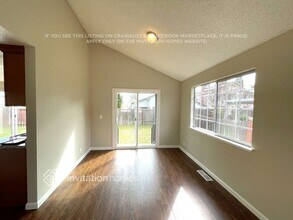 242 Newport Cir in Vacaville, CA - Building Photo - Building Photo