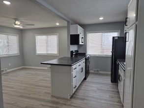 314 S Rose Hill Rd, Unit A in Rose Hill, KS - Foto de edificio - Building Photo