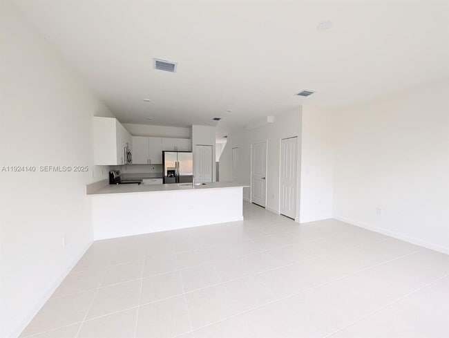 15617 SW 276th Terrace in Homestead, FL - Building Photo - Building Photo