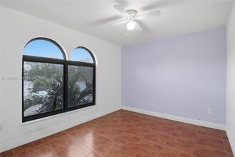 3210 SW 26th St in Miami, FL - Building Photo - Building Photo