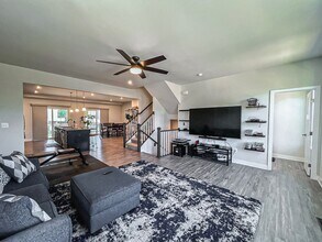 7731 Blackburn Ridge Dr in Manassas, VA - Foto de edificio - Building Photo