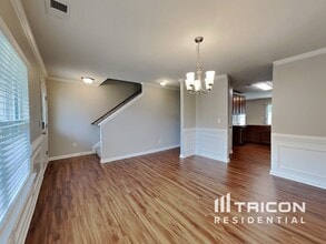 1756 Pinnacle Oaks Dr in Rural Hall, NC - Foto de edificio - Building Photo