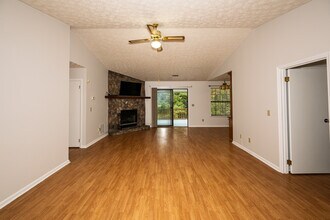 2655 Merry Rd in Cumming, GA - Building Photo - Building Photo