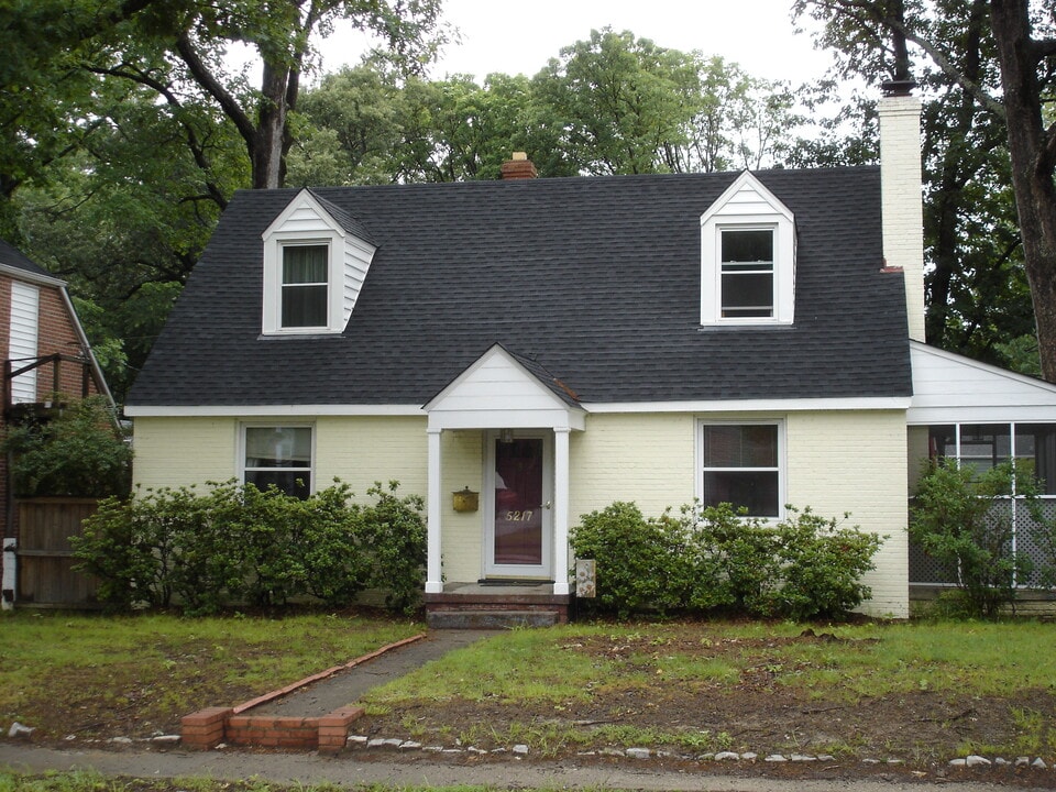 5217 Forest Hill Ave in Richmond, VA - Foto de edificio