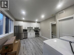 917 McKay Ave in Windsor, ON - Building Photo - Building Photo