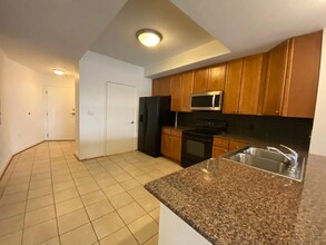 400 Massachusetts Ave NW in Washington, DC - Building Photo - Building Photo