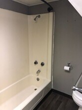 2705 13th Ave in Rock Island, IL - Building Photo - Building Photo