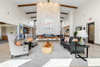 Residence at Oakmont Apartments in Bryan, TX - Building Photo - Building Photo