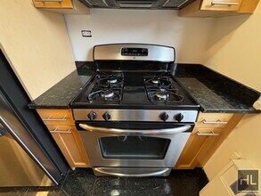 Fourth Avenue, Unit 11B in New York, NY - Foto de edificio - Building Photo