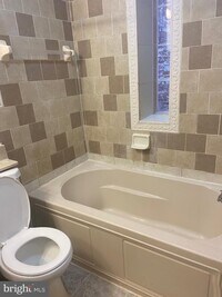 1833 W Lexington St photo'