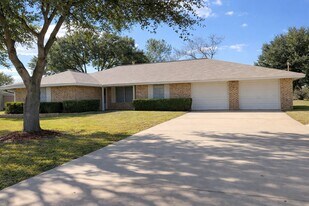 21547 Binford Rd in Waller, TX - Building Photo