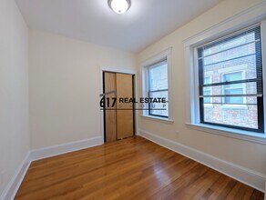 1315 Commonwealth Ave in Boston, MA - Building Photo - Building Photo