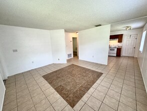922-924 Hagle Park Rd in Bradenton, FL - Building Photo - Building Photo