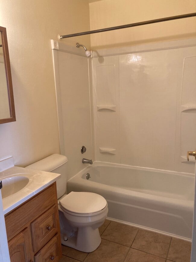 3737 E Karstens Dr, Unit #4 in Madison, WI - Building Photo - Building Photo