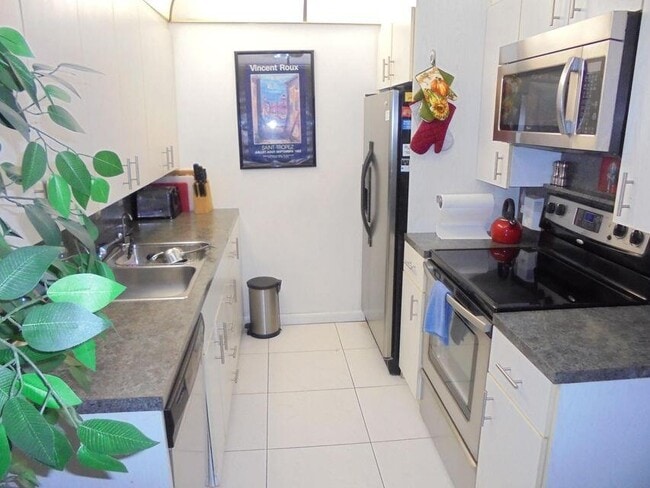 property at 3069 Yarmouth E