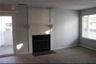 2548 Cove Point Pl in Virginia Beach, VA - Building Photo - Building Photo