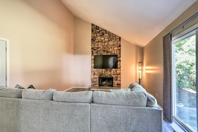 6834 Woodmeadow Dr in Toledo, OH - Building Photo - Building Photo