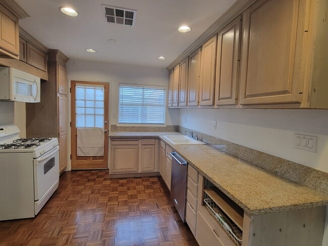 property at 17565 Bullock St