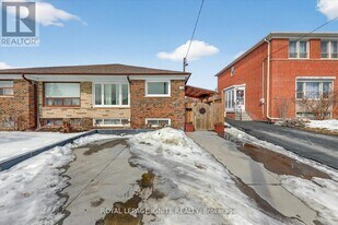 12 Kanarick Crescent in Toronto, ON - Building Photo