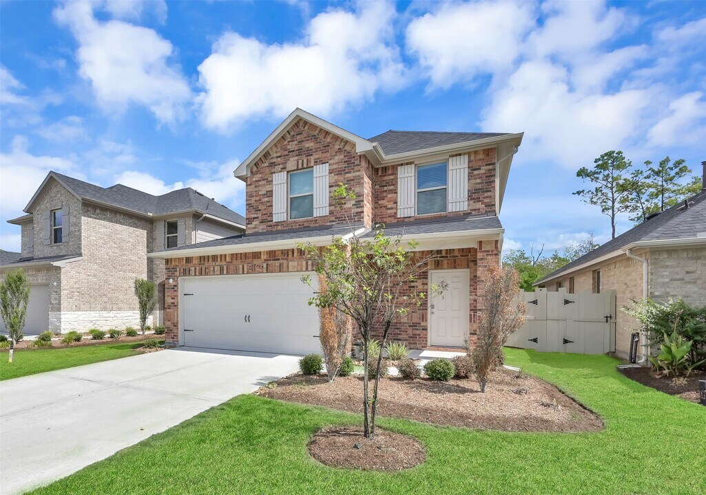 9269 Inland Leather Ln in Shenandoah, TX - Building Photo