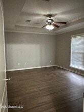 121 Kenzie Dr in Madison, MS - Foto de edificio - Building Photo