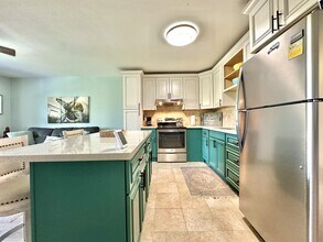 359 Norwich O in West Palm Beach, FL - Building Photo - Building Photo