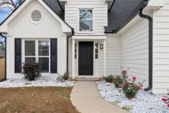 2580 Waterford Park Dr in Lawrenceville, GA - Building Photo - Building Photo