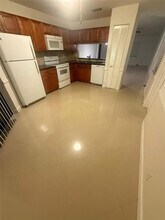 9011 W Sunrise Blvd in Plantation, FL - Building Photo - Building Photo