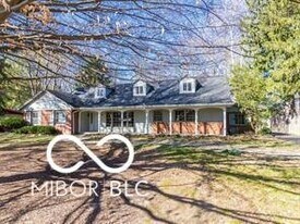 6030 Crows Nest Dr in Indianapolis, IN - Building Photo