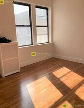 310 Summit Ave in Boston, MA - Building Photo - Building Photo