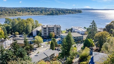 Bayshore Vista Apartments in Kirkland, WA - Building Photo - Building Photo