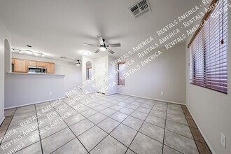 42610 W Michaels Dr in Maricopa, AZ - Foto de edificio - Building Photo