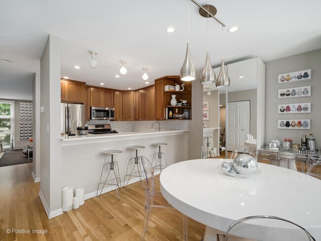 2309 N Wayne Ave in Chicago, IL - Building Photo - Building Photo