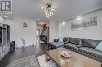 128 Cedar Lake Crescent in Brampton, ON - Building Photo - Building Photo