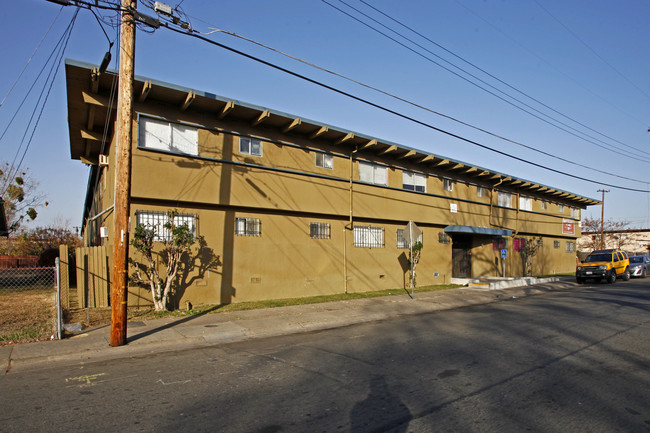 Fairfield Street Apartments in Sacramento, CA - Foto de edificio - Building Photo