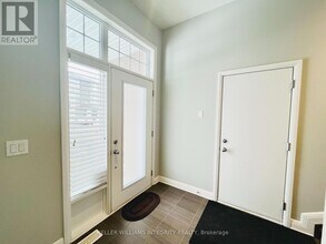 108 Boundstone Way in Ottawa, ON - Building Photo - Building Photo