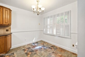62 Woodmere Dr in Sayreville, NJ - Building Photo - Building Photo