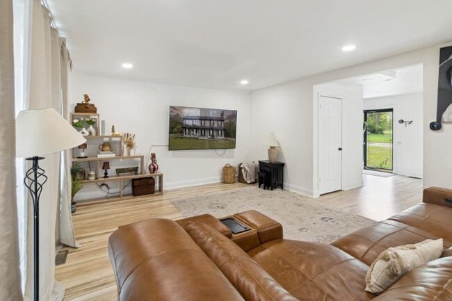5242 Cedarhurst Dr in West Bloomfield, MI - Building Photo - Building Photo