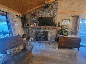 260 Shuler Dr in Maggie Valley, NC - Building Photo - Building Photo