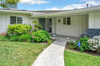 5827 La Jolla Mesa Dr in San Diego, CA - Building Photo - Building Photo