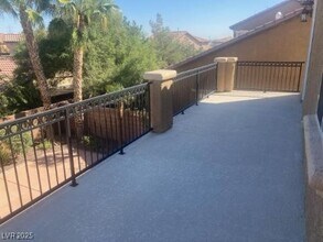 1080 Oak Fair St in Las Vegas, NV - Building Photo - Building Photo