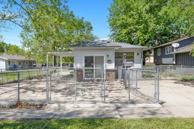 property at 730 W 12th St