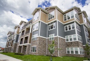 The Residences At New Longview in Lee's Summit, MO - Building Photo