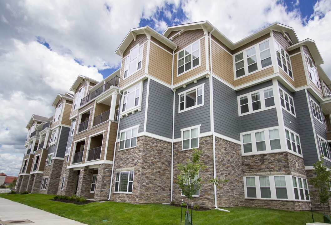 The Residences At New Longview in Lee's Summit, MO - Building Photo