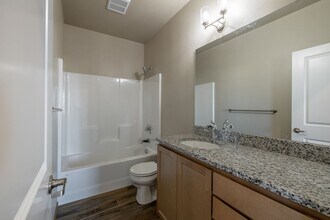 407 S Kansas Loop in East Wenatchee, WA - Building Photo - Building Photo