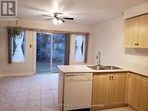 5 Brecken Dr in Georgina, ON - Building Photo - Building Photo