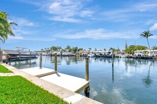644 Shore Dr in Boynton Beach, FL - Building Photo