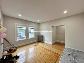 3 Mount Vernon St, Unit 2 in Boston, MA - Building Photo - Building Photo